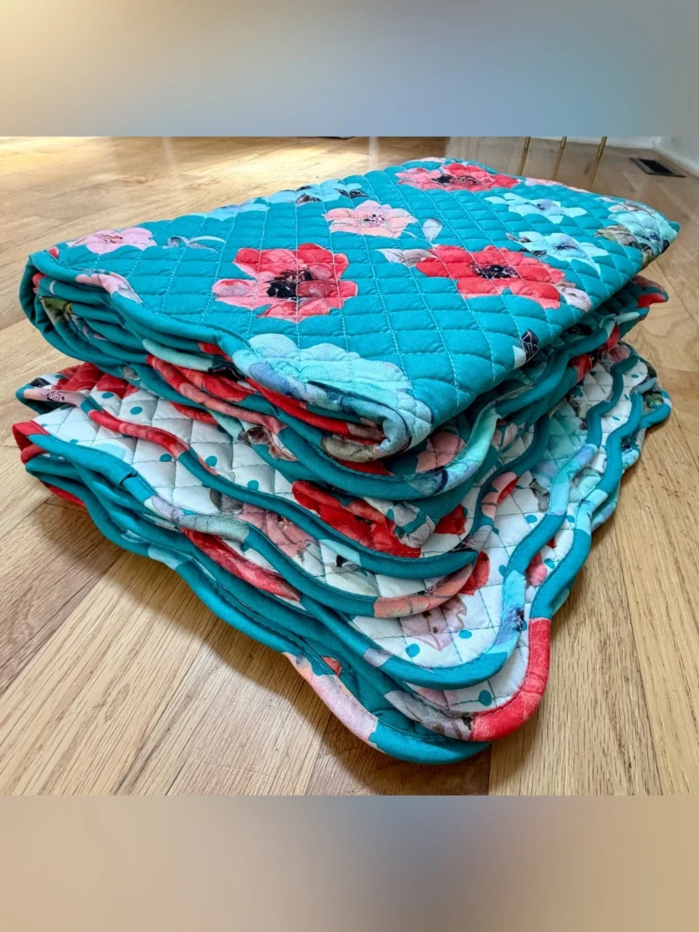 Reversible Quilted Floral Table Runner 4 Placemats Set Teal Cottagecore